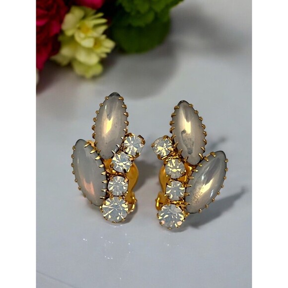 Vintage Brooch & Earring Set Floral Opal Rhinestone Navette Demi-Parure MCM 5Q - Picture 7 of 8